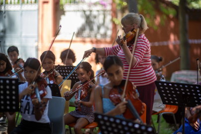 Adalar Çocuk ve Gençlik Orkestrası'ndan uluslararası ilk müzik okulu