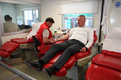 Bursa Karacabey'de Başkan Karabatı'dan kan bağışına destek