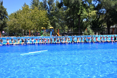 Manisa Büyükşehir’in havuzları çocuklarla buluşuyor