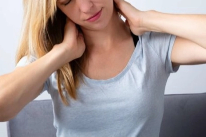 Yaz sıcaklarında omurga sağlığına dikkat