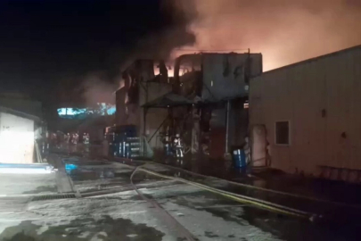 İstanbul Çekmeköy’de sünger fabrikası yandı