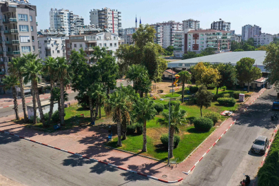 Ferdi Zeyrek’in adı Muratpaşa’da bir parkta yaşatılacak