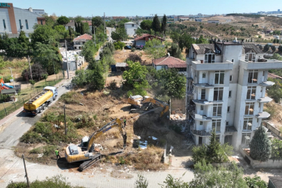 Kocaeli Çayırova’da riskli yapıların yıkımı başladı