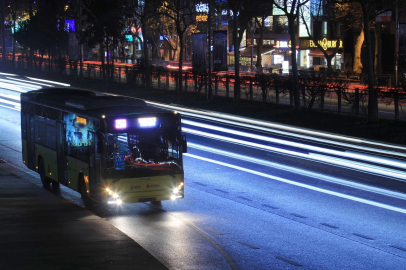 İETT'den gece sefelerine sabaha kadar devam