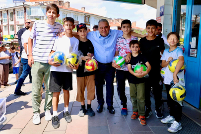 Ankara Keçiören'de Başkan Mesut Özarslan esnafın yanında