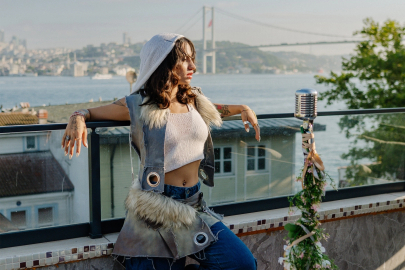 Melis Karaduman'dan kırık bir aşk hikayesi: ''Sevemezsin''