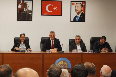 Gölcük'te Başkan Sezer muhtarları dinledi