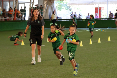 Kocaeli’de kadın futboluna anlamlı destek
