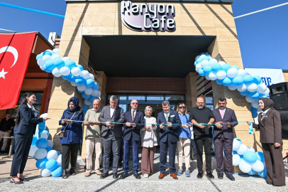Selçuklu’da doğa ve mimarinin buluştuğu 'Kanyon Cafe' açıldı