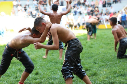 Derince'de İshakçılar Yağlı Pehlivan Güreşleri için geri sayım
