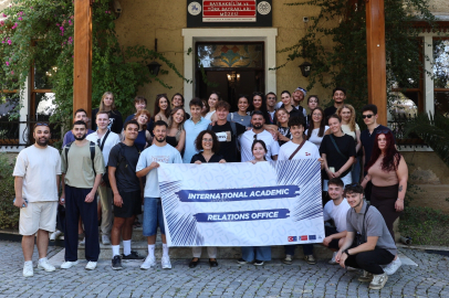 DEÜ’de kültürler buluştu: 13 ülkeden 51 öğrenci DEÜ'ye katıldı