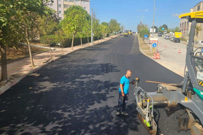 Kocaeli’de Alparslan Bulvarı modern asfaltla yenilendi