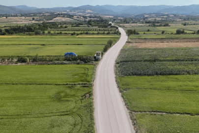 Balıkesir Büyükşehir'den hizmet bekleyen yollarda yoğun mesai
