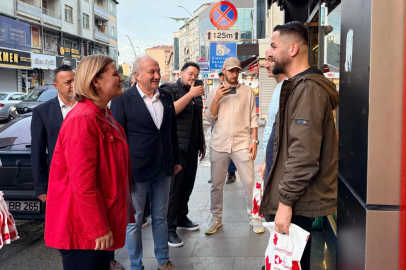 İzmit'te Başkan Hürriyet güne emekçilerle başladı
