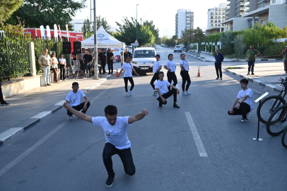 Manisa'da 'hareketlilik' sürüyor