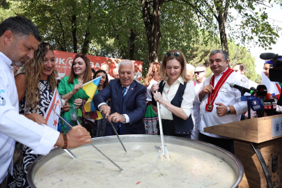 Bursa'da uluslararası lezzet şöleni 'Dostluk Çorbası'yla başladı