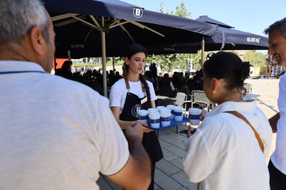 Bursa'da BURFAŞ'tan çarşı esnafına kahve ikramı