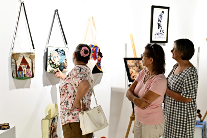 Antalya'da 'Gümüş Eller Sergisi' ziyaretçilerini ağırlıyor