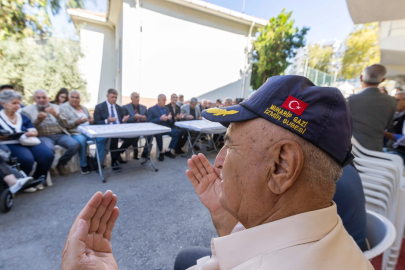 İzmir'de Başkan Tugay gazilerle buluştu