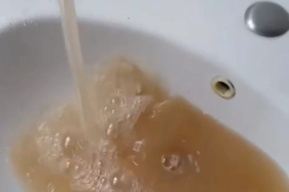 Düzce'de her yağış sonrası musluktan çamur isyanı!