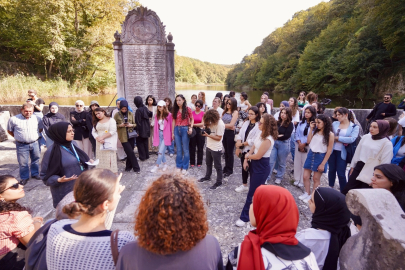 İstanbul'da binlerce kız öğrencinin geleceği aydınlanıyor