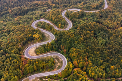 Bursa İnegöl'ün meşhur yolunda renk cümbüşü