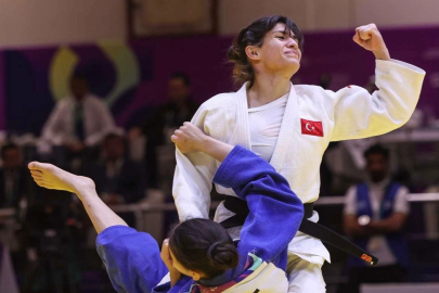 Tuğçe Beder'den Riyad'da altın madalya