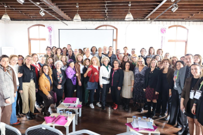 İzmir, kadınların katılımıyla güçleniyor 