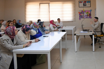 Bursa Osmangazi'de 'Kadın ve Toplum' söyleşisi