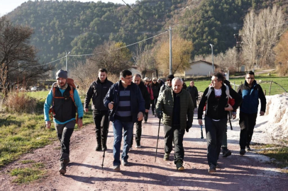 Kütahya’da Gelinkayası mevkiinde doğa yürüyüşü