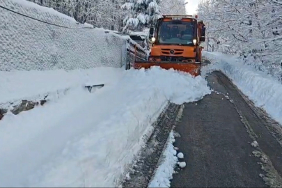 Bursa Osmangazi Belediyesi kar mesaisini sürdürüyor