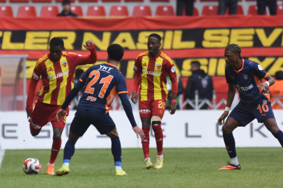 RAMS Başakşehir FK deplasmanda Zecorner Kayserispor'u 3-0 mağlup etti
