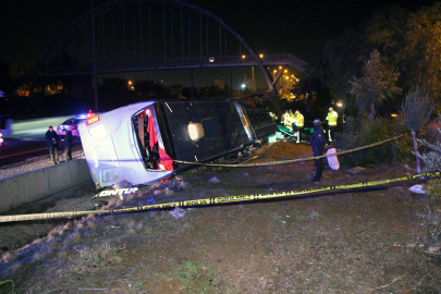 Adana'da yolcu otobüsü devrildi: 8 yaralı