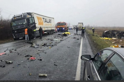 Deplasman yolunda feci kaza: 7 ölü