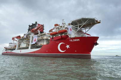 Derin deniz sondaj gemisi 'Yıldırım', Filyos Limanı'na ulaştı