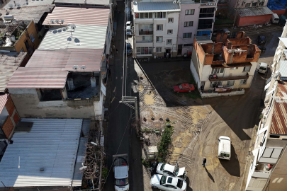 İzmir'i sağanak vurdu; 320 konut, 78 iş yeri ve 5 kamu binasını su bastı
