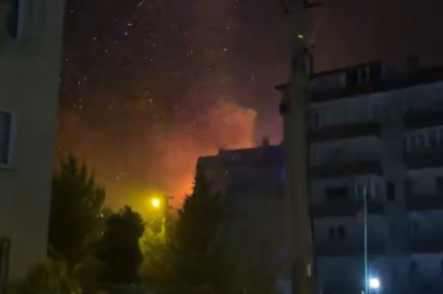 Terasta mangal yaktı, çatı yandı