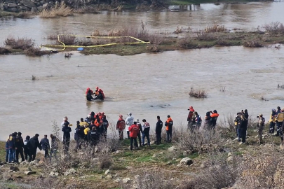 Diyarbakır’da 13 gün sonra dere yatağında ölü bulunan kadın, toprağa verildi