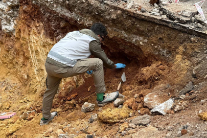 Altyapı çalışmasında insana ait olduğu değerlendirilen kemikler bulundu