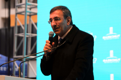 Yılmaz: Deprem sonrası 90 milyar dolarlık bütçe ayrıldı