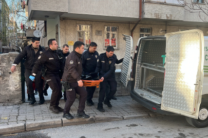 Annesini bıçaklayarak öldürdü: 20 yıl hapis cezası aldı