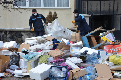 Evden 25 ton çöp çıktı