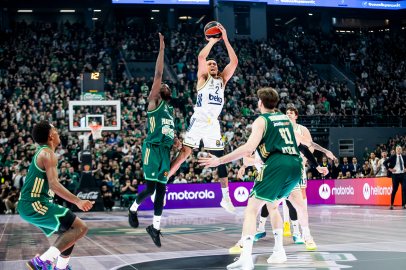 Fenerbahçe Beko EuroLeague’de zirvede! Panathinaikos’u denize döktü: 85-83