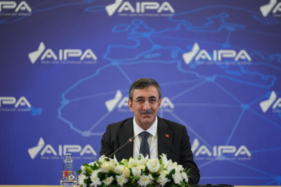 Cevdet Yılmaz: Yüksek gelir ligi için yapay zeka seferberliği başlattık