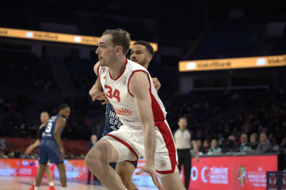 Anadolu Efes’ten 21 sayılık fark: Bahçeşehir’i 88-67 geçip yarı finale yükseldi