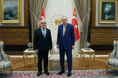 Erdoğan, HÜDA PAR Genel Başkanı Yapıcıoğlu'nu kabul etti