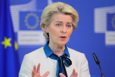 AB Komisyonu Başkanı Leyen: İran'da güvenilir bir geçişe ihtiyaç var