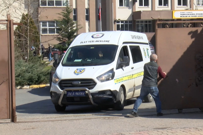 Çekmeköy'de lise öğrencisinin bıçakladığı öğretmen öldü