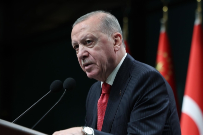 Erdoğan: Fırtınalı sulardan ülkemizi sahil-i selamete çıkartacağız