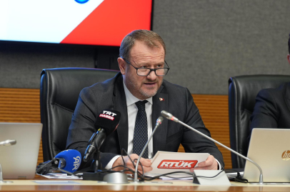 RTÜK Başkan Yardımcısı: Gençler sosyal medyada yaş sınırlaması istiyor